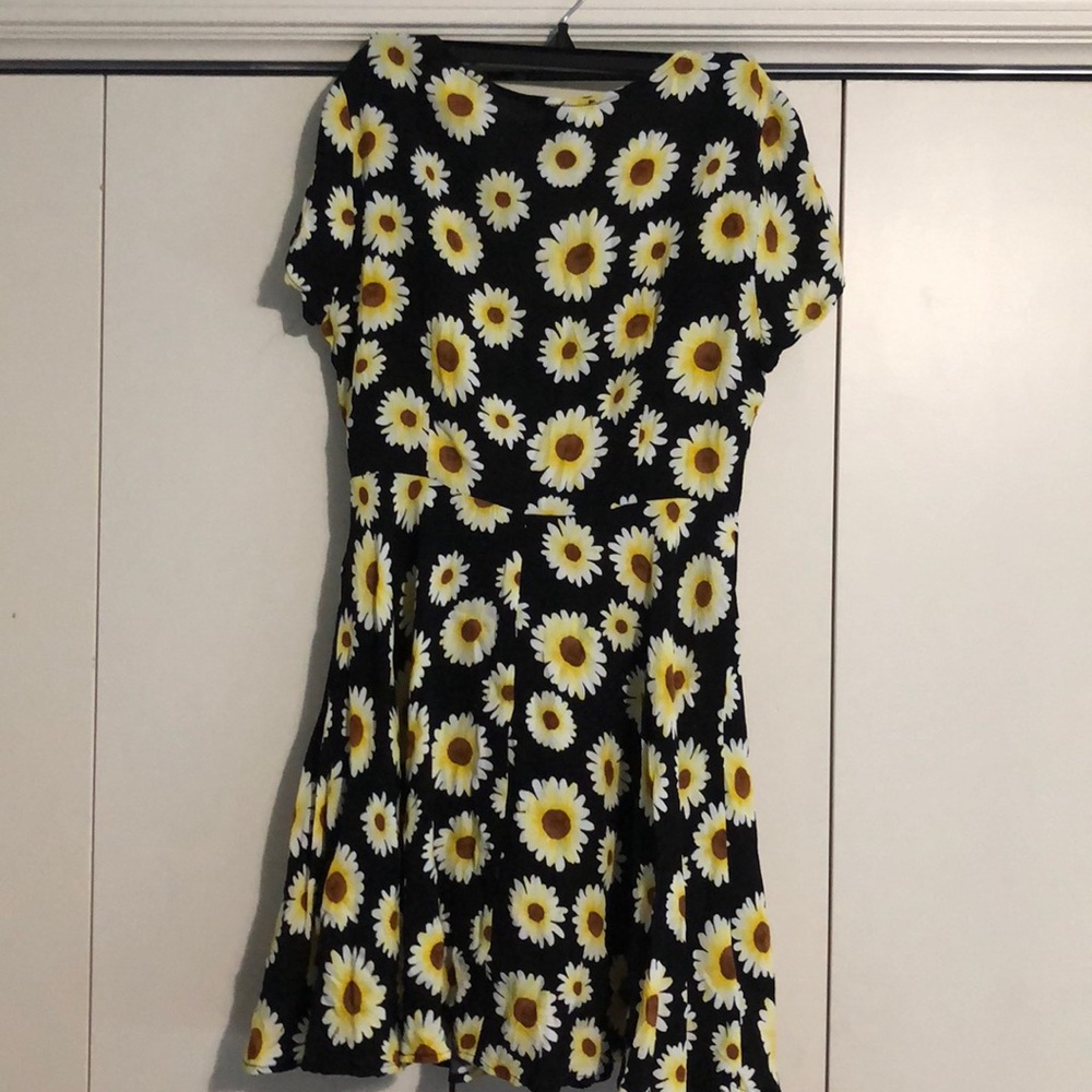 Forever 21 Sunflower Button Up Dress Size M - Picture 5 of 5